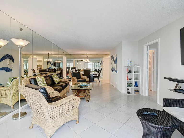 3221 S Ocean Blvd #505 — Photo 15
