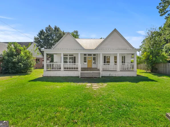 209 McDonald St SW, Pelham, GA 31779
