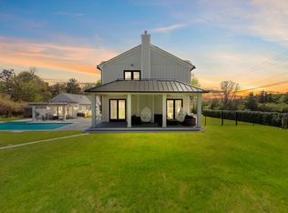 264 S Magee St, Southampton, NY 11968