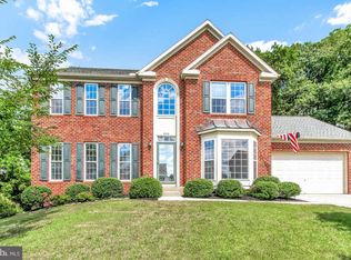 255 Lakeview Dr, Spring Grove, PA 17362