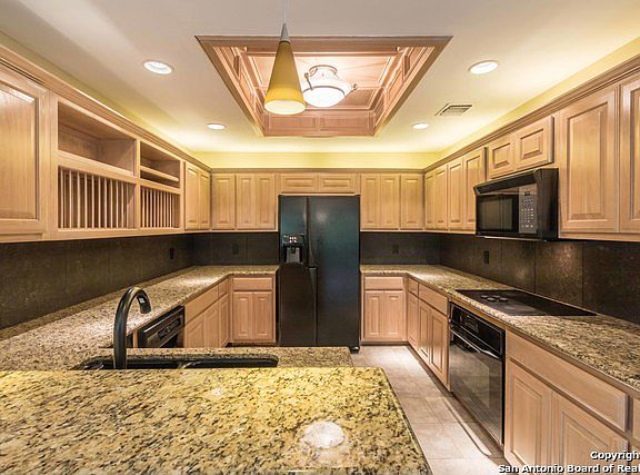 3rd image of 109 Tapatio Dr E #E
