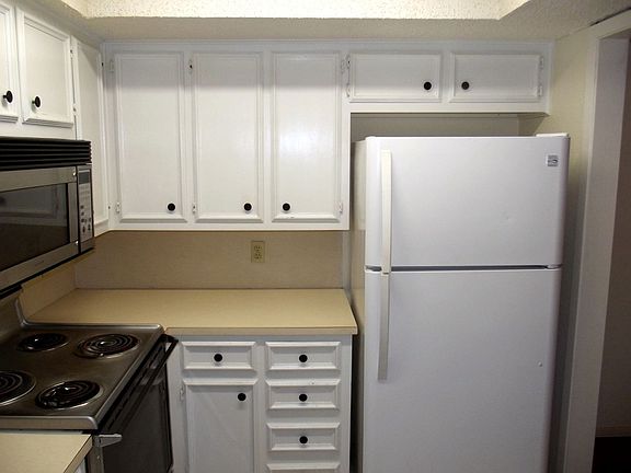 5th image of 8601 Memphis Dr Unit A-22