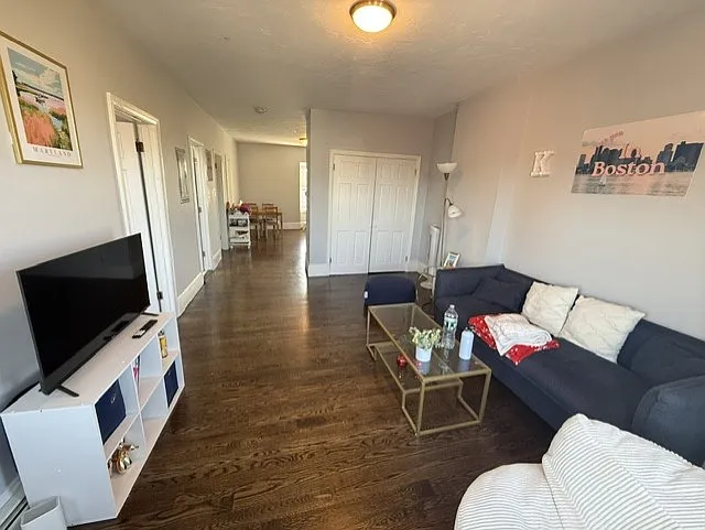 2 bed, 850 sqft, $2,600 — Photo 4