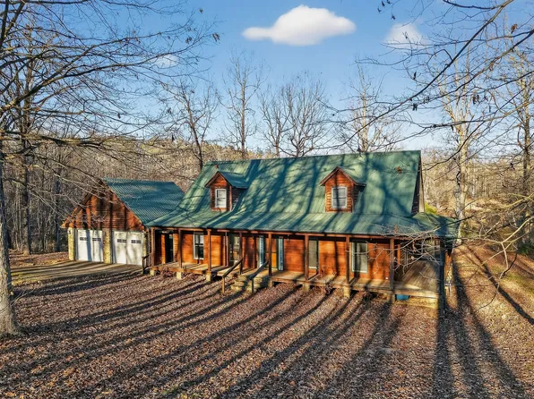 1011 Low Gap Rd, Sparta, TN 38583