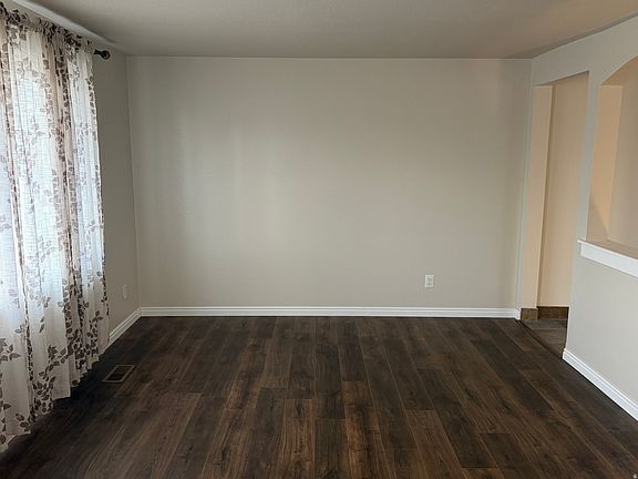 3rd image of 378 N 800 E
