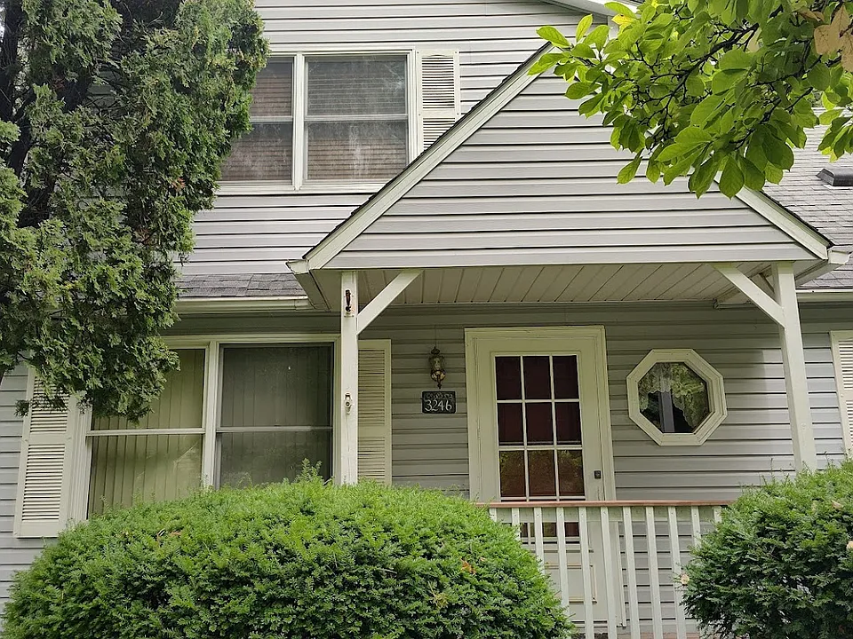 3246 W Sherman Ave