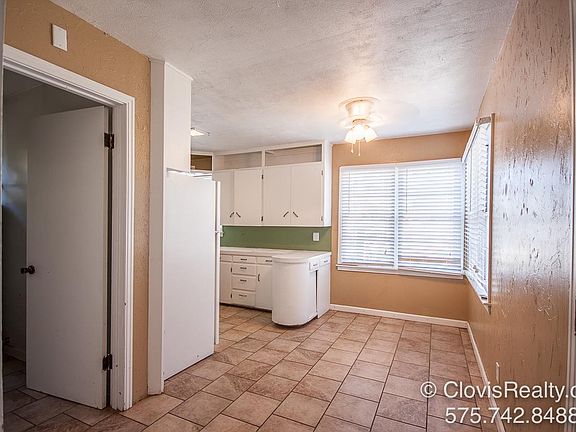 4th image of 2501 Axtell St
