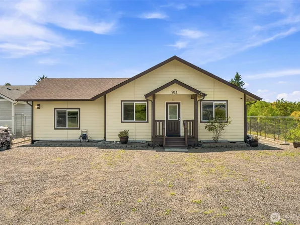 911 Mount Olympus Avenue SE, Ocean Shores, WA 98569