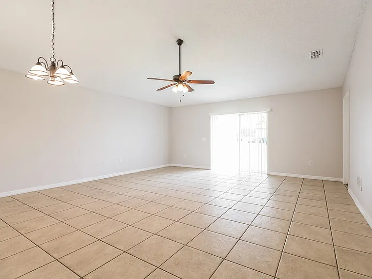 221 Timbercreek Pines Cir — Photo 5