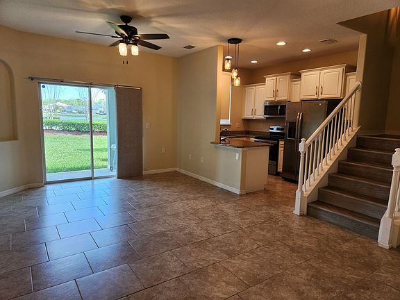 3rd image of 204 Wentworth Grande Dr