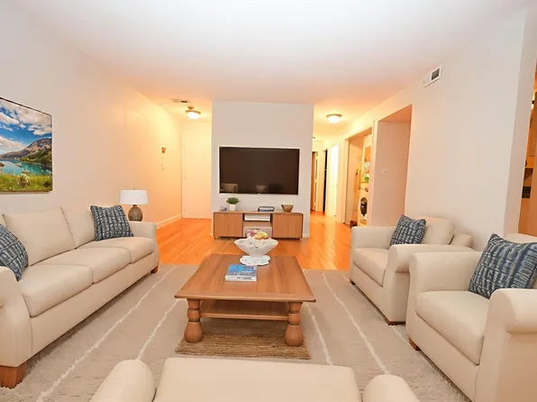 25-25R Rockland St #6, West Roxbury, MA 02132