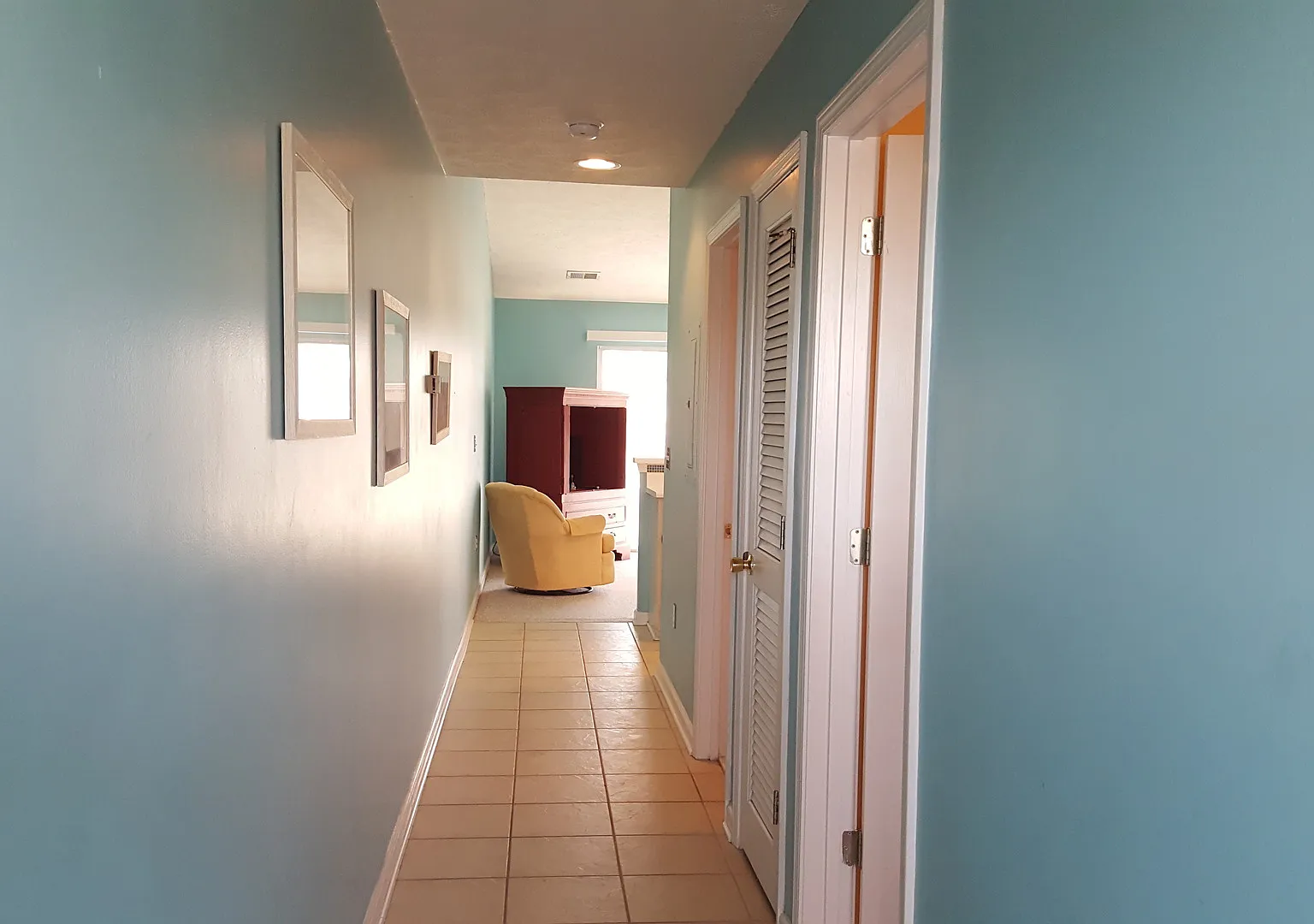 1 Bedroom Fully Furnished Condo in Waterway Village — Photo 2