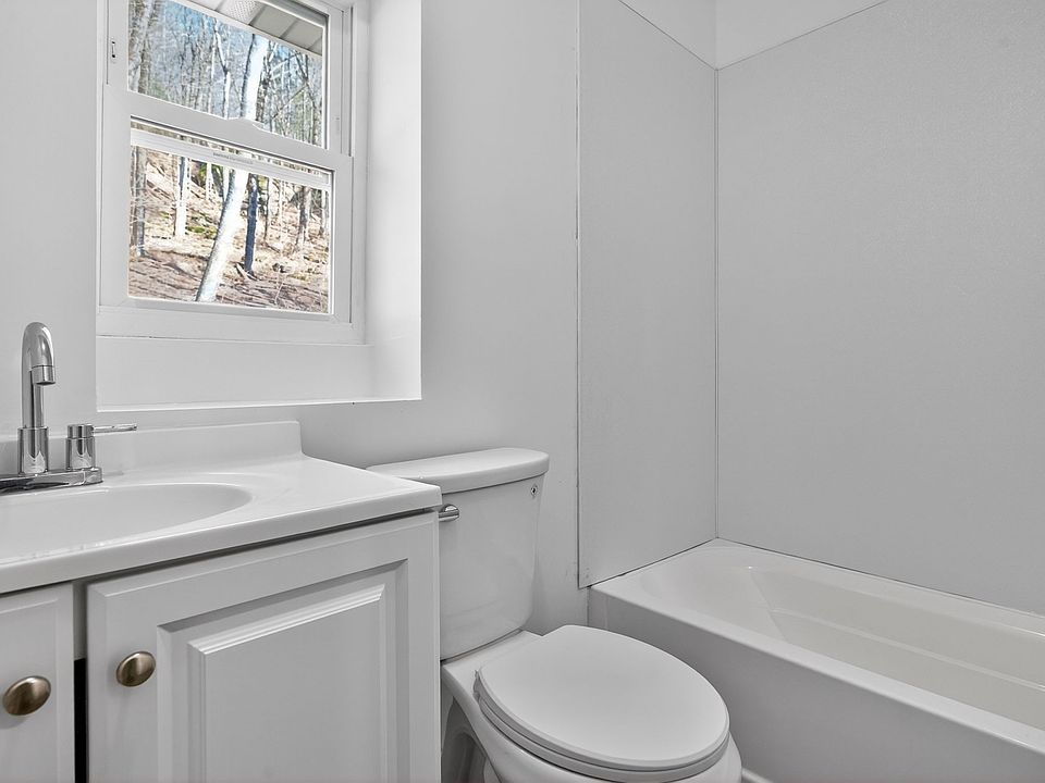 New Bathroom with Tub/Shower