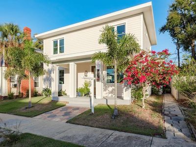 927 6th St N, Saint Petersburg, FL, 33701