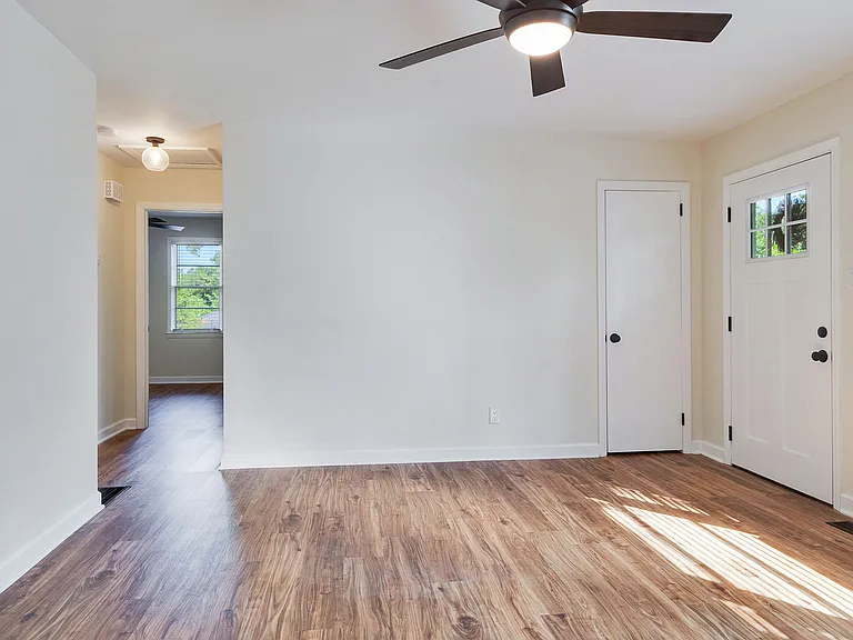 116 Westview Blvd — Photo 11