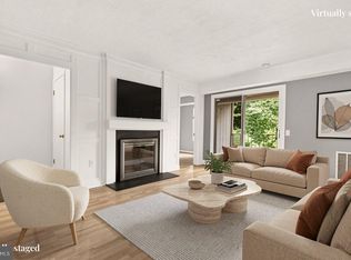 20208 Shipley Ter APT 302, Germantown, MD 20874