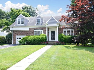 2 Hazen Street, Pelham, NY, 10803