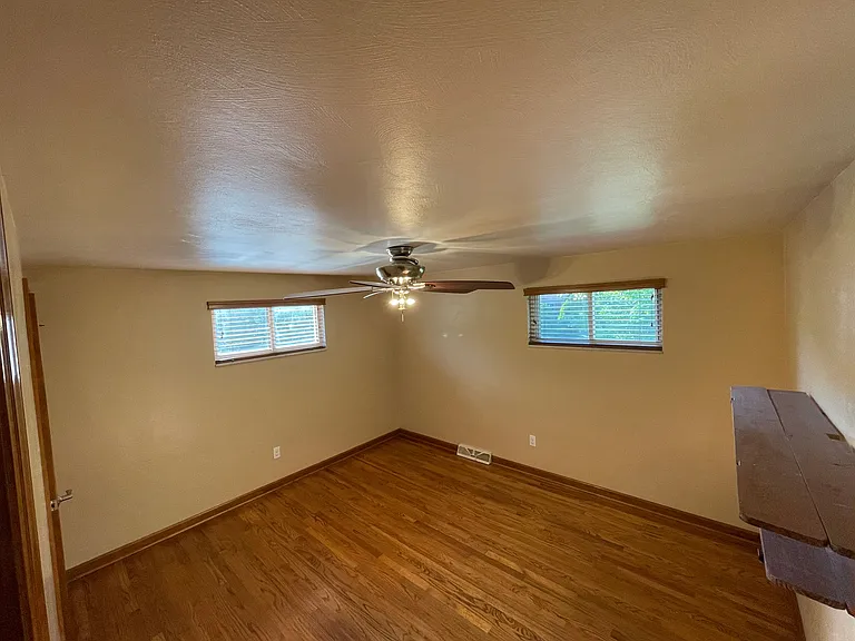 109 Linden St — Photo 8