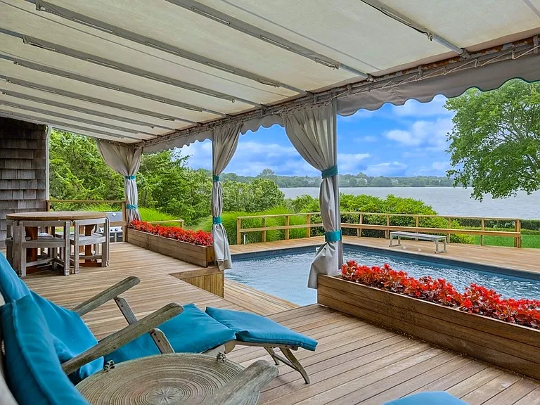 70 Mill Pond Ln — Photo 1