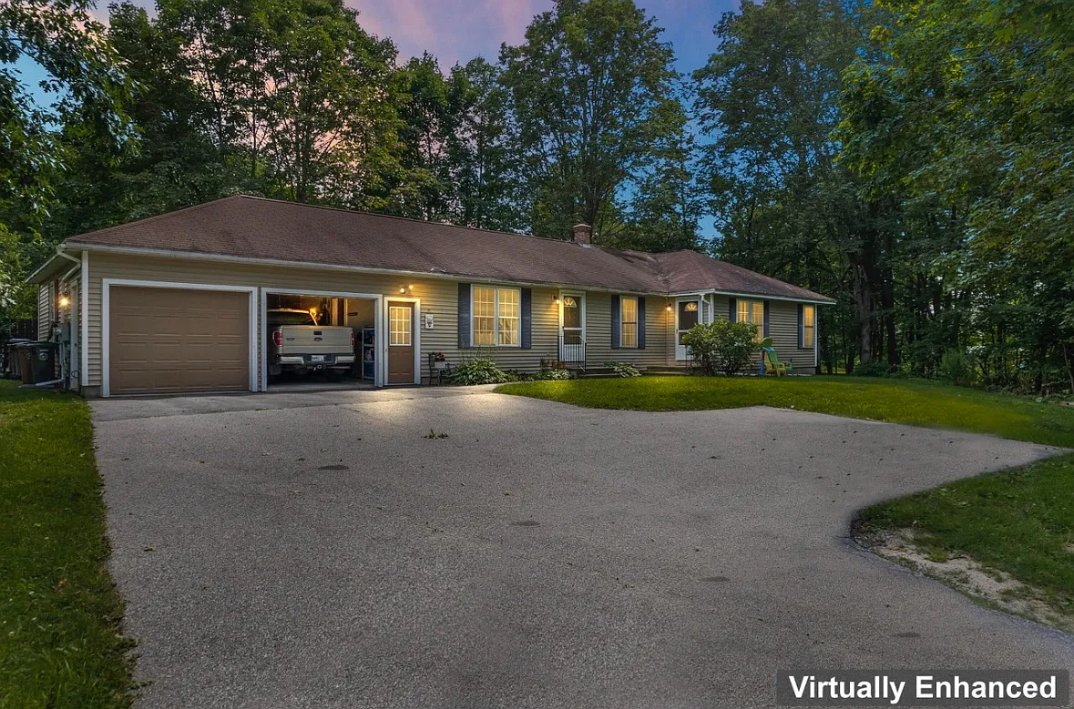 2 bed, 829 sqft, $2,500 — Photo 1