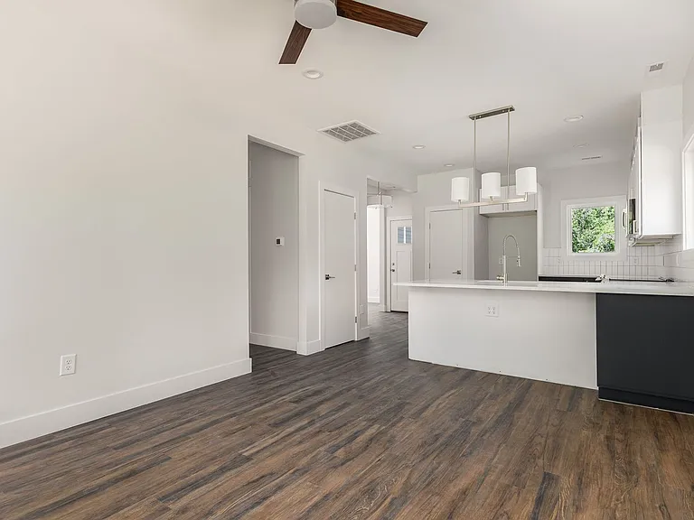 819 S Alston Ave — Photo 13