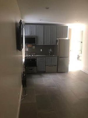 3rd image of 221 Wadsworth Ave #3B