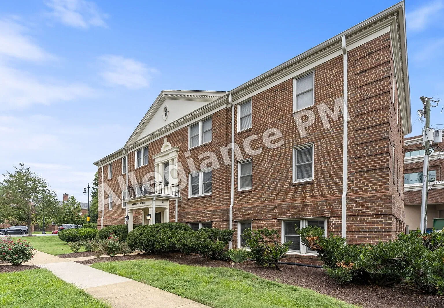 718 S Washington St — Photo 3