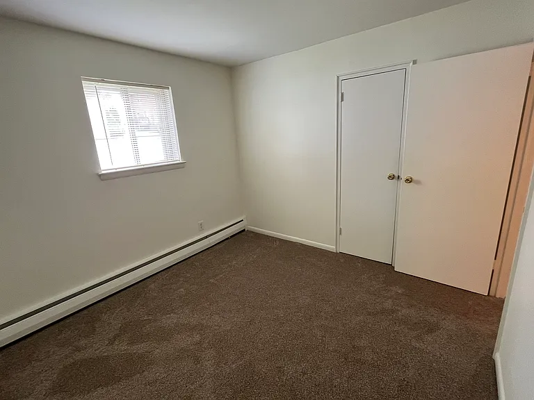 330 William St #B — Photo 22