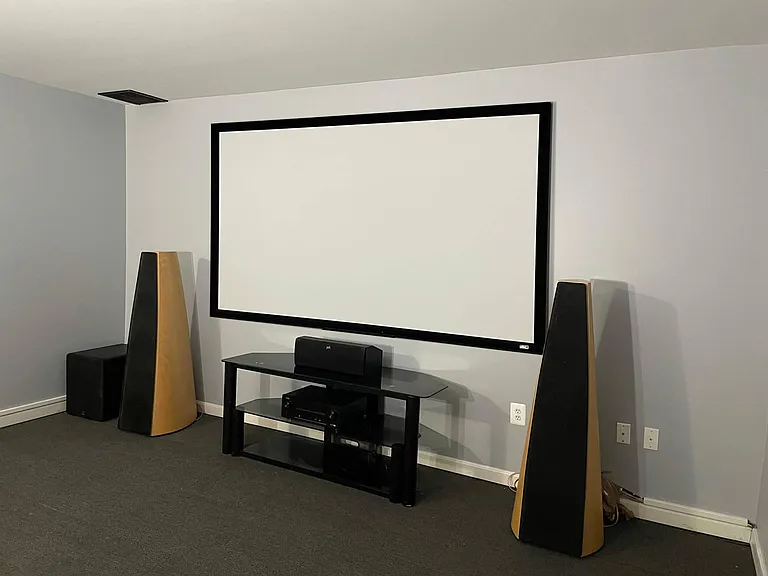 Basement/Entertainment Room