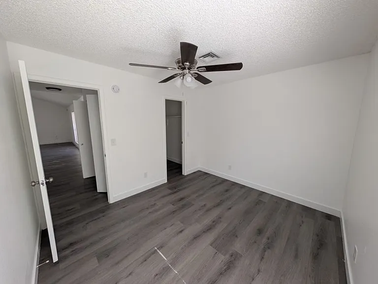 7340 W Tuckey Ln — Photo 23
