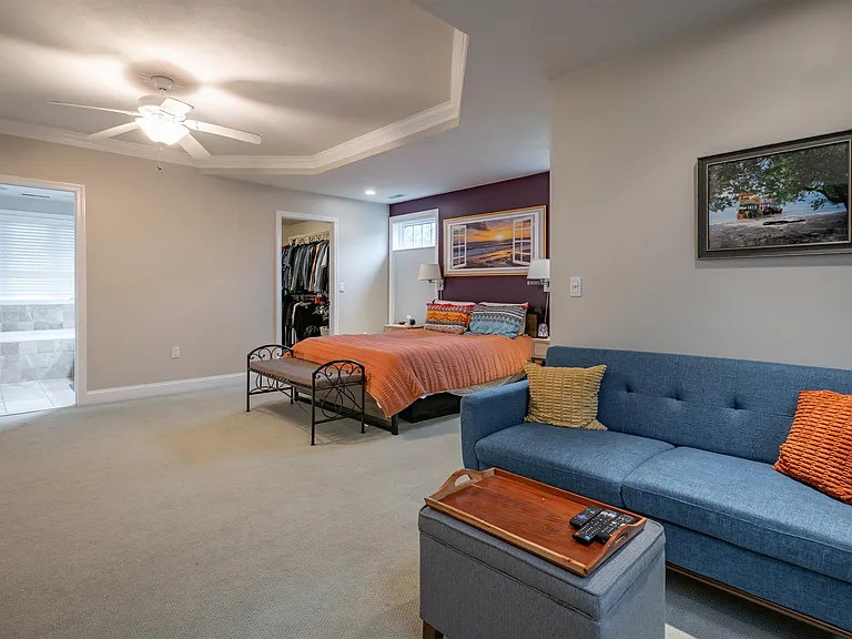 2 Lowther Pl — Photo 26