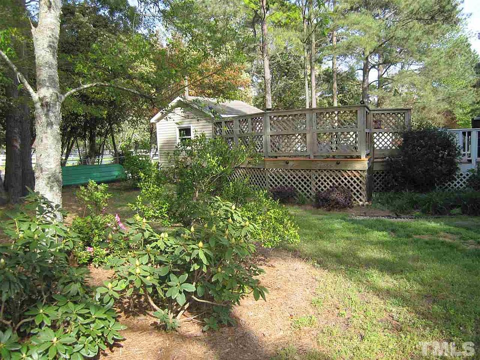 2nd image of 2852 Glastonbury Rd
