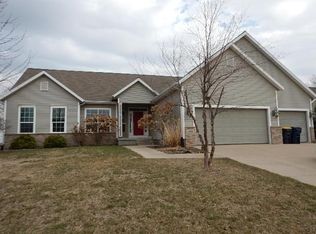 2570 Grey Wolf, Hiawatha, IA 52233