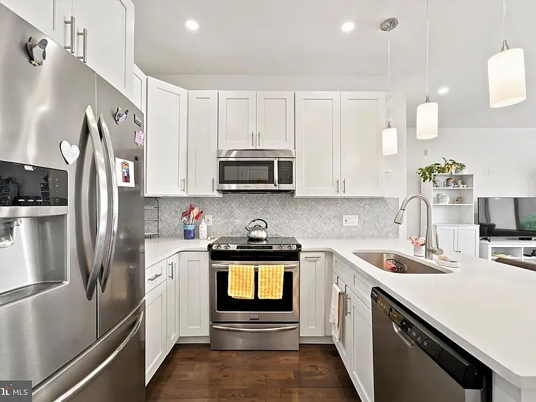 1729 Carpenter St #C — Photo 5