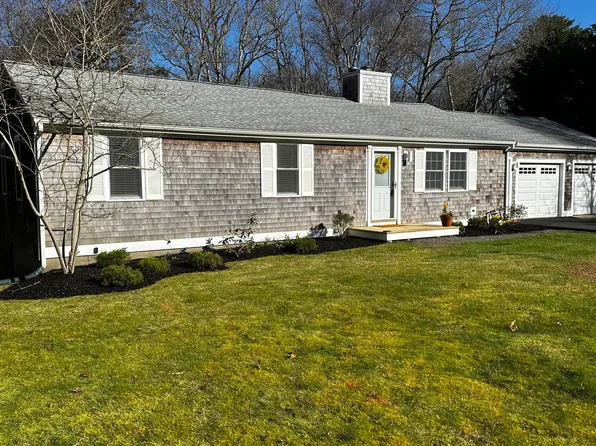 2 S Precinct Road, Centerville, MA 02632