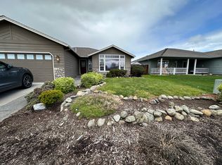 2325 Devonshire Pl, Central Pt, OR 97502