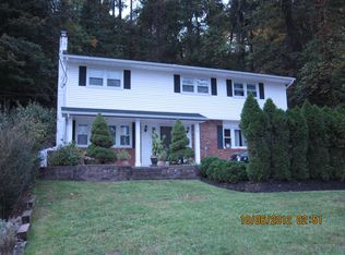 34 Valley View Dr, Rockaway, NJ 07866