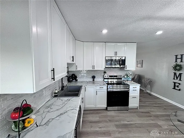 90 Brent Dr — Photo 12
