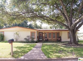 1504 Gardien St, Gonzales, TX 78629