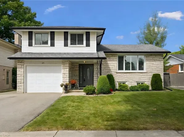 62 Gibson Dr, Kitchener, ON N2B 2P4