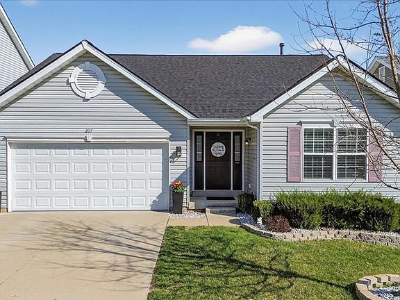 4th image of 207 Bluestem Ln