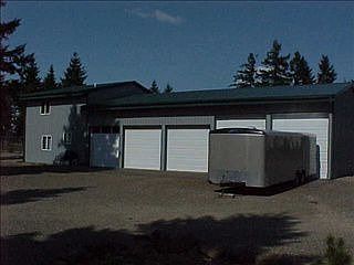 5th image of 821 E Hiawatha Blvd
