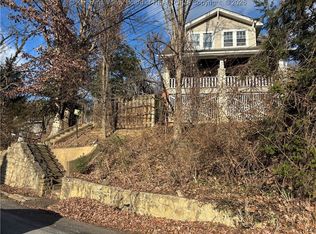 946 Mathews Ave, Charleston, WV 25302