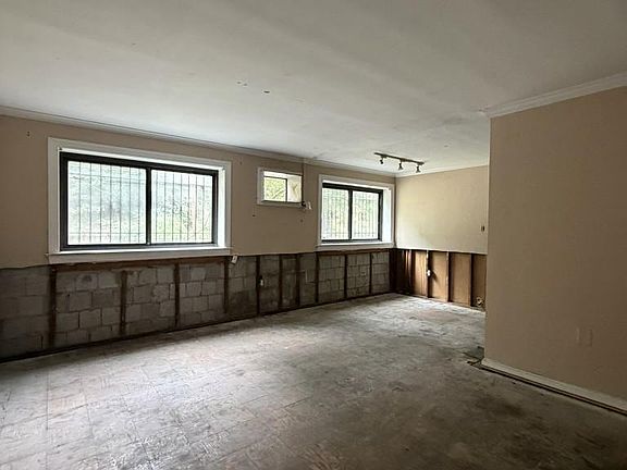 2nd image of 3109 Naylor Rd SE APT 101