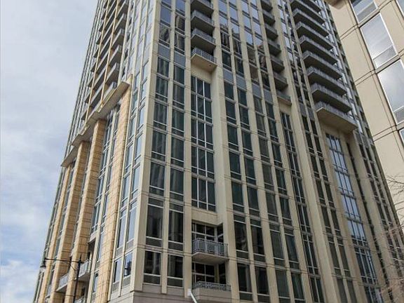 2nd image of 700 N Larrabee St APT 1003