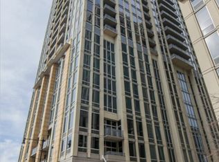700 N Larrabee St APT 1003, Chicago, IL 60654