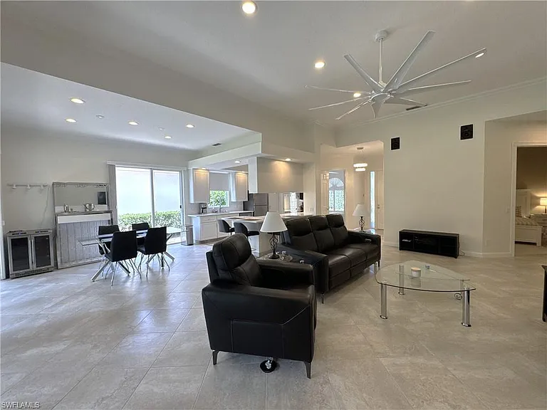 4402 Novato Ct — Photo 3