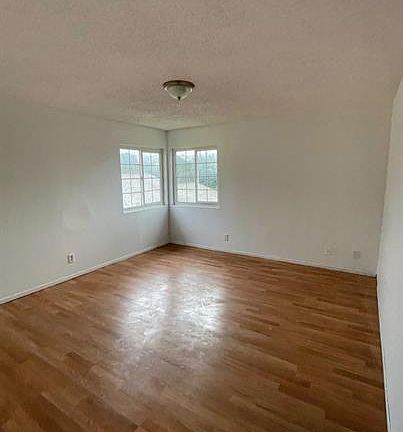 2nd image of 2482 Chanslor St APT 3