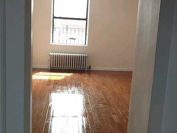 4th image of 4343 91st Pl APT 4