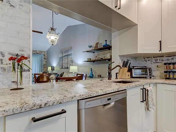 3rd image of 10680 43rd St N APT 307
